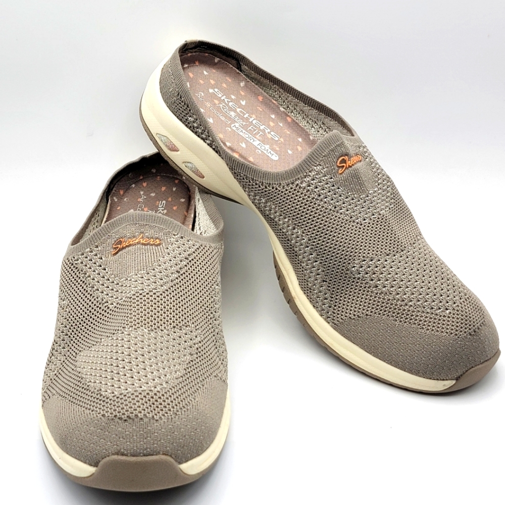Skechers Womens Commute Time in Knit to Win Size 12